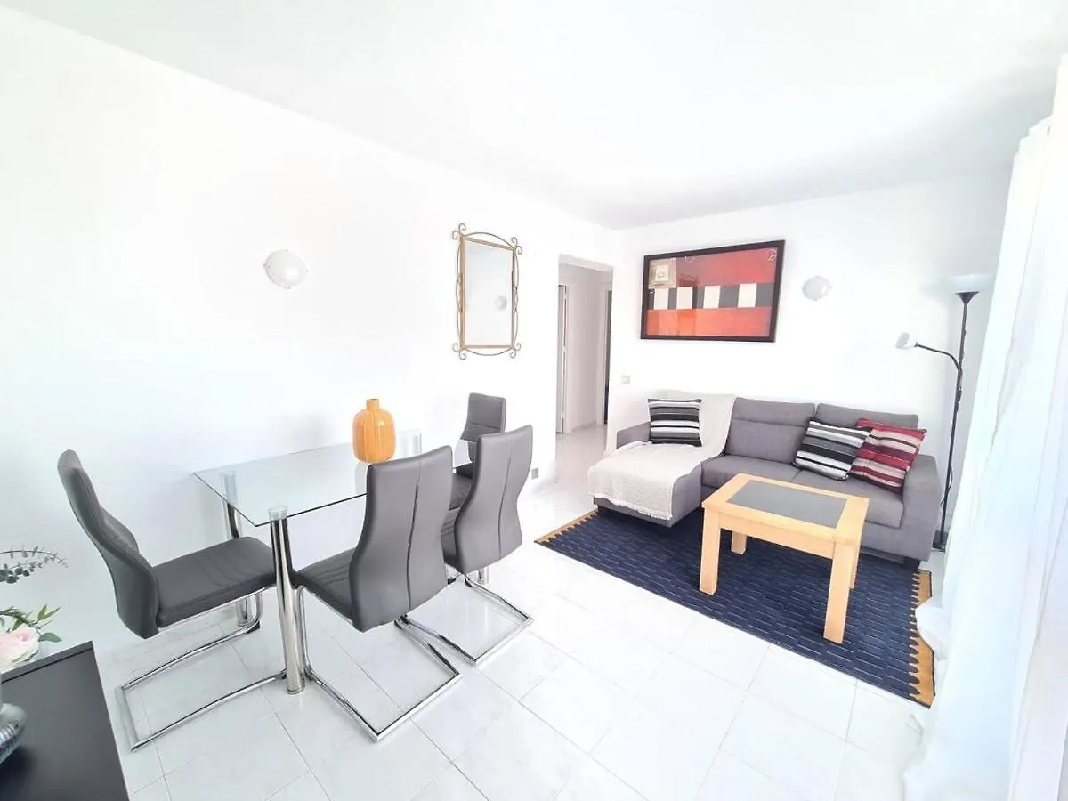 Daire Apartamento 2 Hab. Con Vistas En Benalmádena